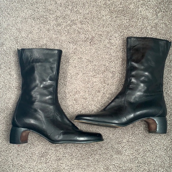 Cole Haan Shoes - Cole Haan black leather block curved heel boots!